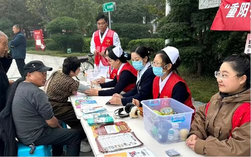 漯河市郾城區(qū)中醫(yī)院重陽(yáng)義診 守護(hù)老年健康